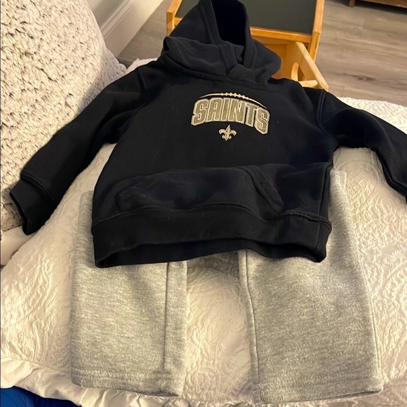 NFL Saints Kids Hoodie and Sweatpants - Picture 2 of 8